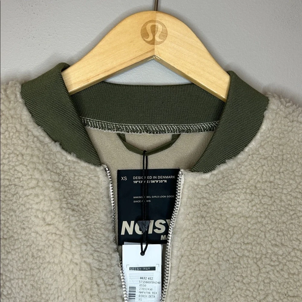 NWT Noisy May Oversized‎ Fleece Bomber Drop Shoulder Jacket XS Tan Olive Green
